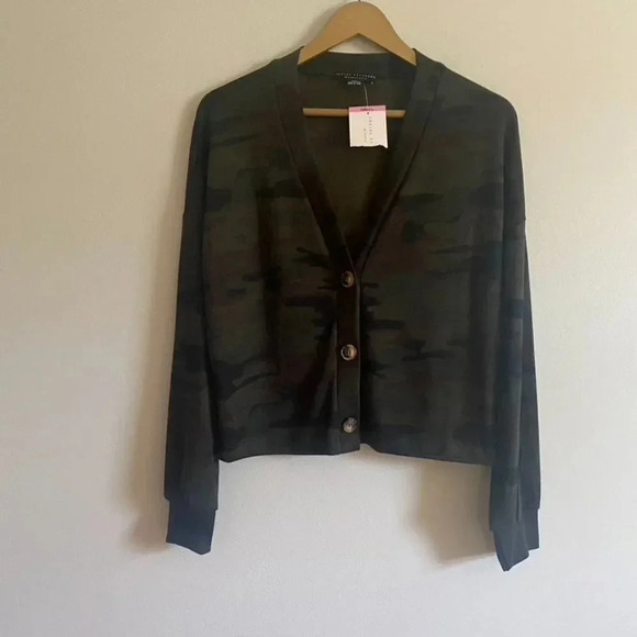NWT Social Standard by Sanctuary Camo Cardigan Sweater - Picture 3 of 14